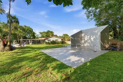 8492 NW 15th Court Coral Springs FL 33071