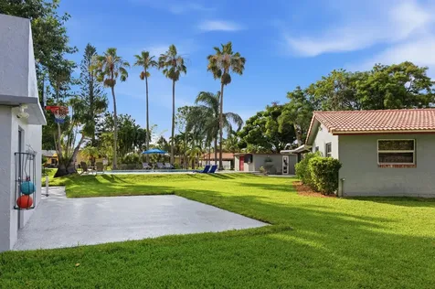 8492 NW 15th Court Coral Springs FL 33071