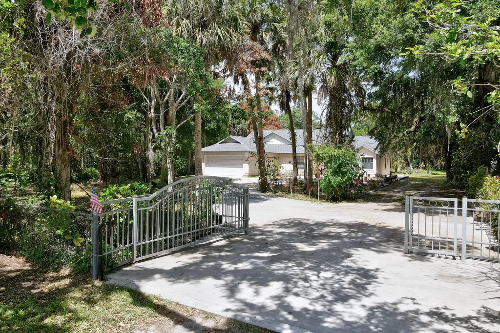 6930 41st Street Vero Beach FL 32967