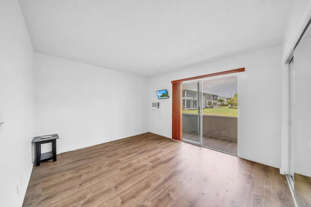 127 Westbury G Deerfield Beach FL 33442