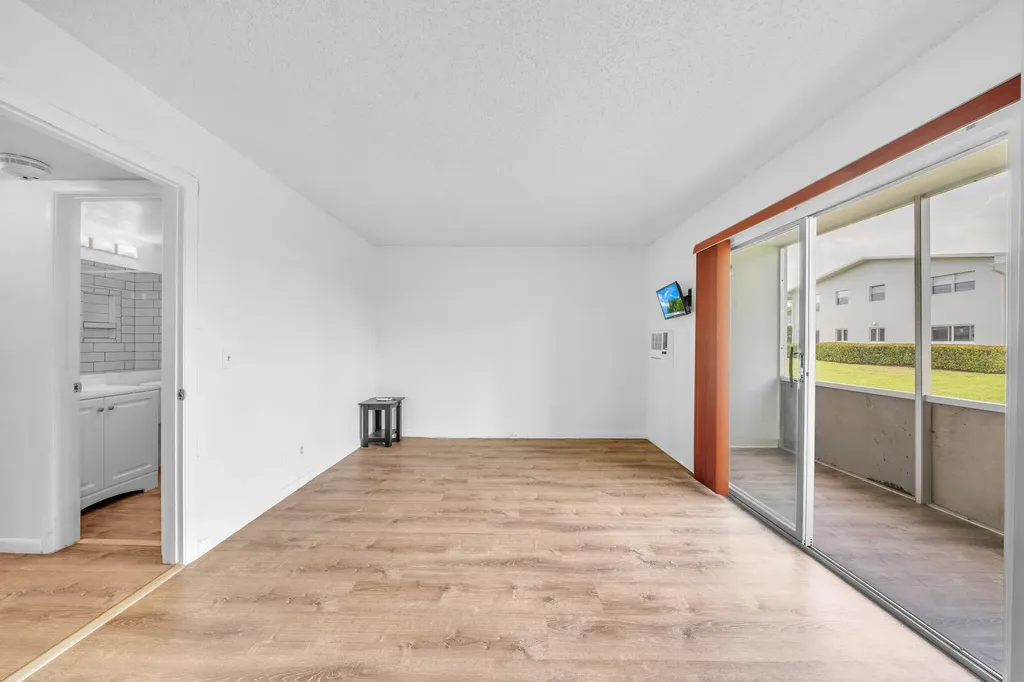 127 Westbury G Deerfield Beach FL 33442