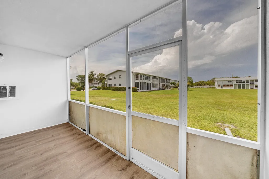 127 Westbury G Deerfield Beach FL 33442