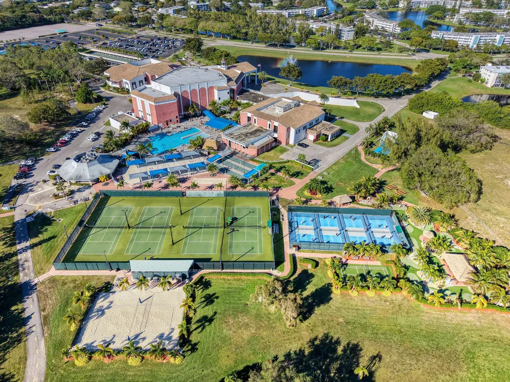 127 Westbury G Deerfield Beach FL 33442