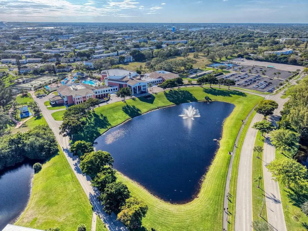 127 Westbury G Deerfield Beach FL 33442