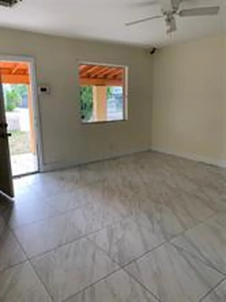 2037 Washington Street Hollywood FL 33020