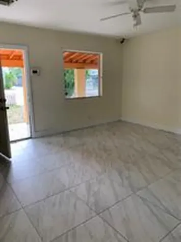 2037 Washington Street Hollywood FL 33020