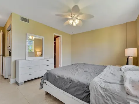 401 SE 3rd Street Dania Beach FL 33004