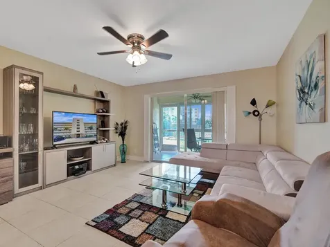 401 SE 3rd Street Dania Beach FL 33004