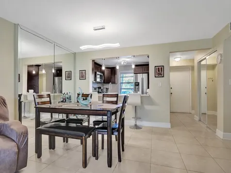 401 SE 3rd Street Dania Beach FL 33004