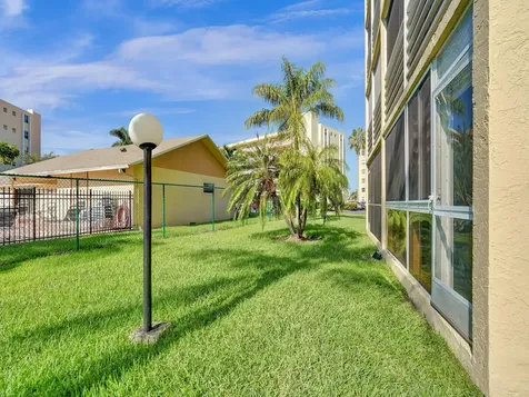 401 SE 3rd Street Dania Beach FL 33004