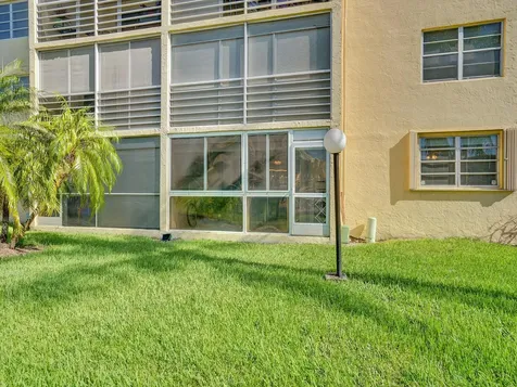 401 SE 3rd Street Dania Beach FL 33004