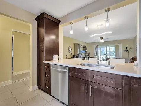 401 SE 3rd Street Dania Beach FL 33004