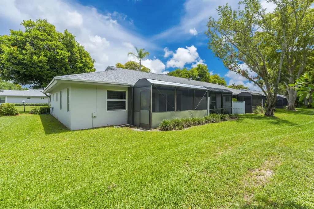 18559 Egret Way Boca Raton FL 33496
