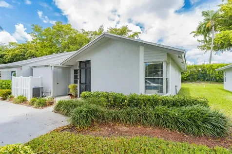18559 Egret Way Boca Raton FL 33496
