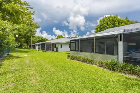 18559 Egret Way Boca Raton FL 33496