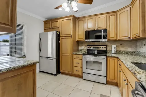 18559 Egret Way Boca Raton FL 33496