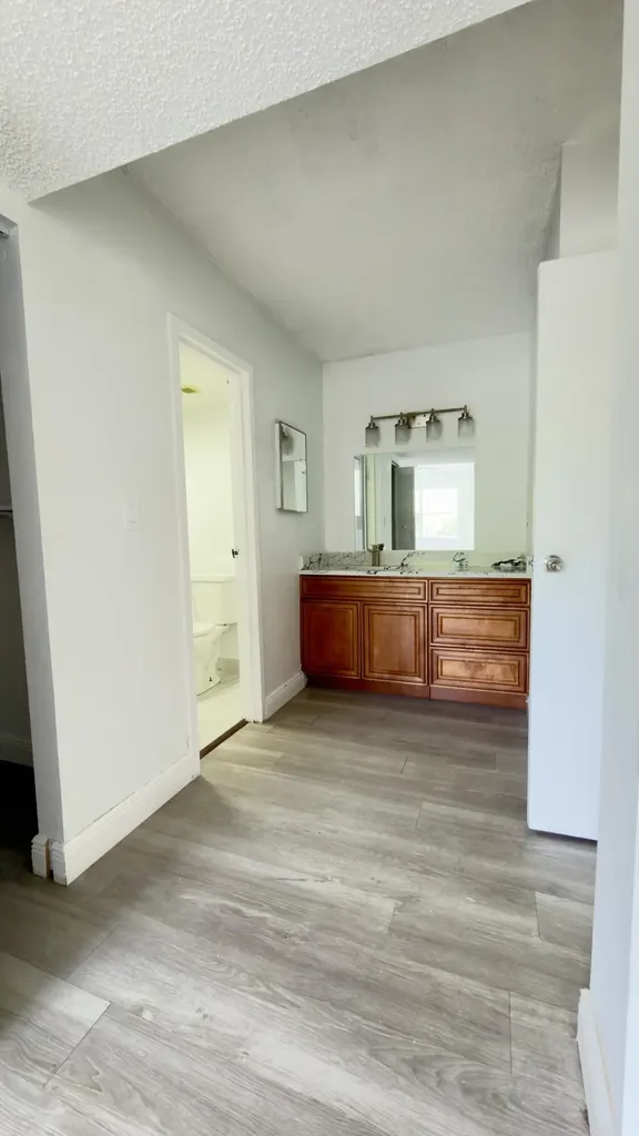 4364 NW 9th Deerfield Beach FL 33064