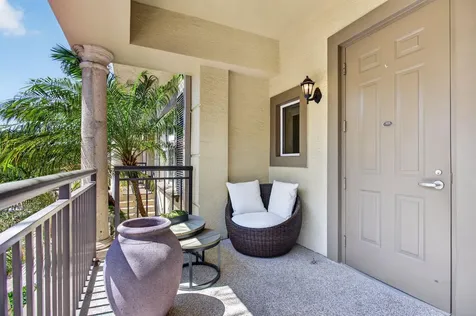 2609 NE 14th Avenue Wilton Manors FL 33334