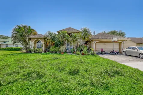 1015 NE 3rd Street Belle Glade FL 33430