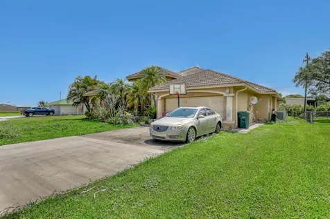 1015 NE 3rd Street Belle Glade FL 33430
