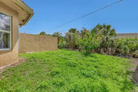 1015 NE 3rd Street Belle Glade FL 33430