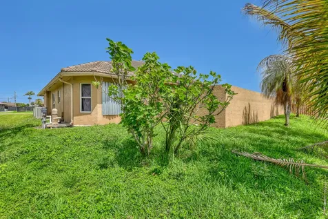 1015 NE 3rd Street Belle Glade FL 33430