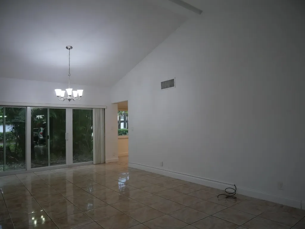 7091 W Sunrise Boulevard Plantation FL 33313