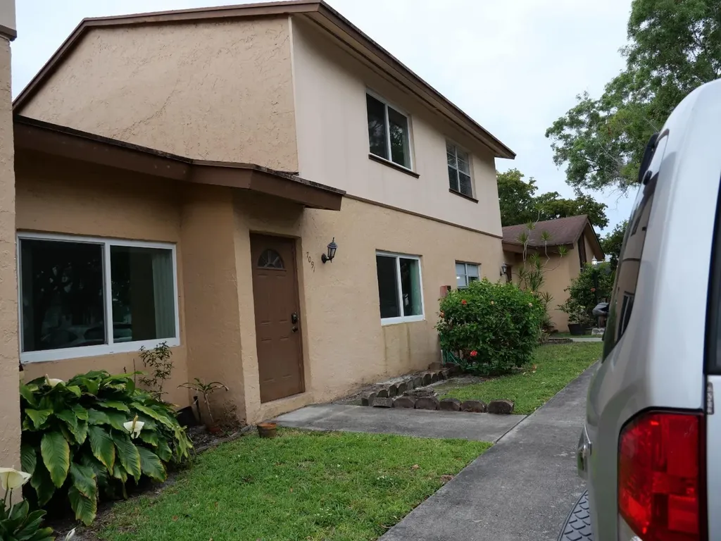 7091 W Sunrise Boulevard Plantation FL 33313