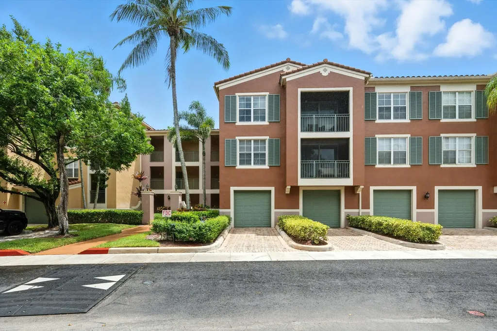11720 St Andrews Place Wellington FL 33414