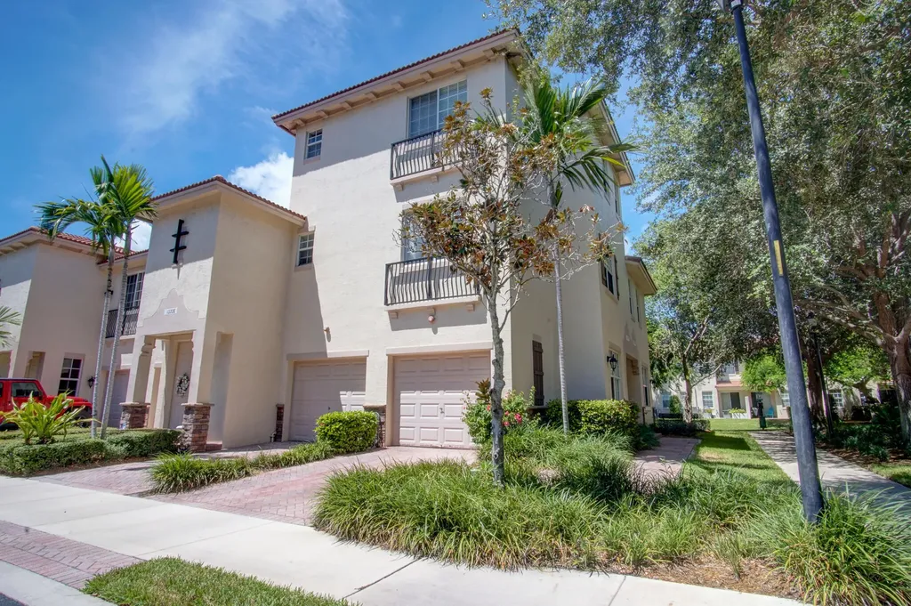 1020 E Longport Circle Delray Beach FL 33444
