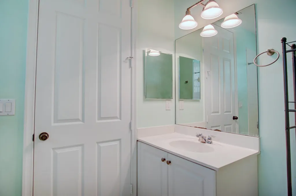 1020 E Longport Circle Delray Beach FL 33444