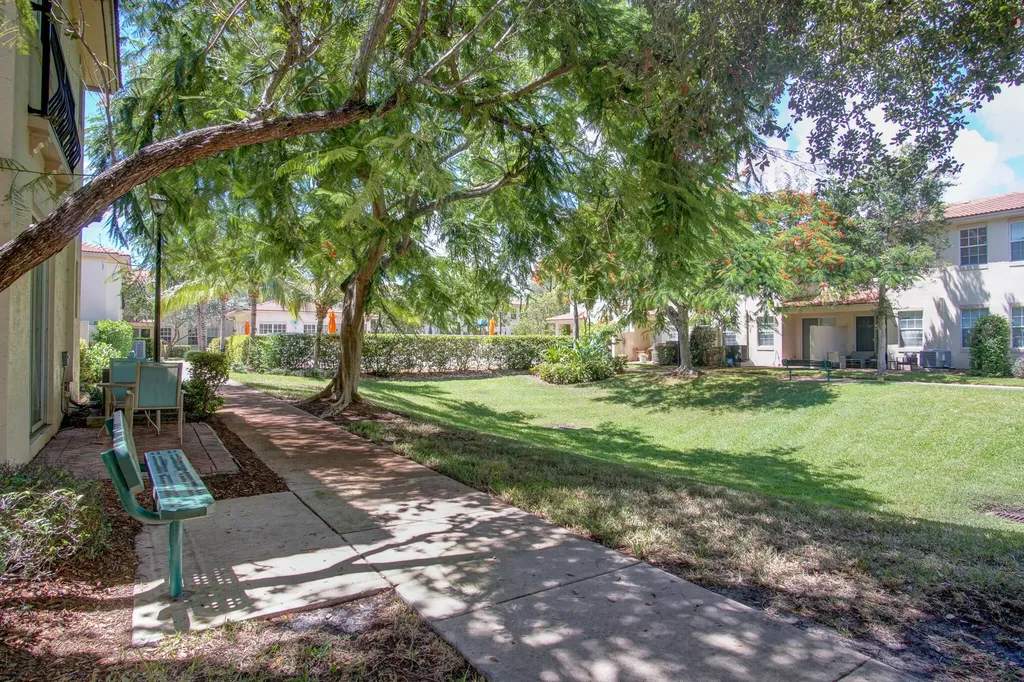 1020 E Longport Circle Delray Beach FL 33444