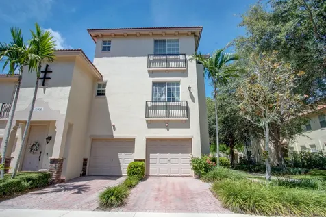 1020 E Longport Circle Delray Beach FL 33444