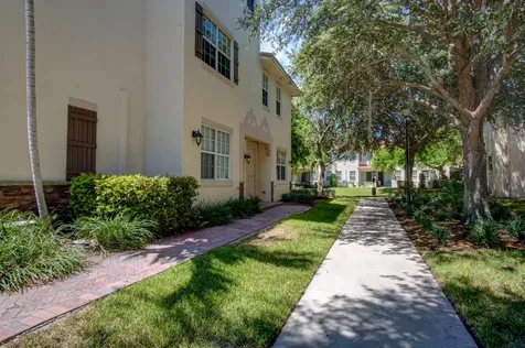 1020 E Longport Circle Delray Beach FL 33444