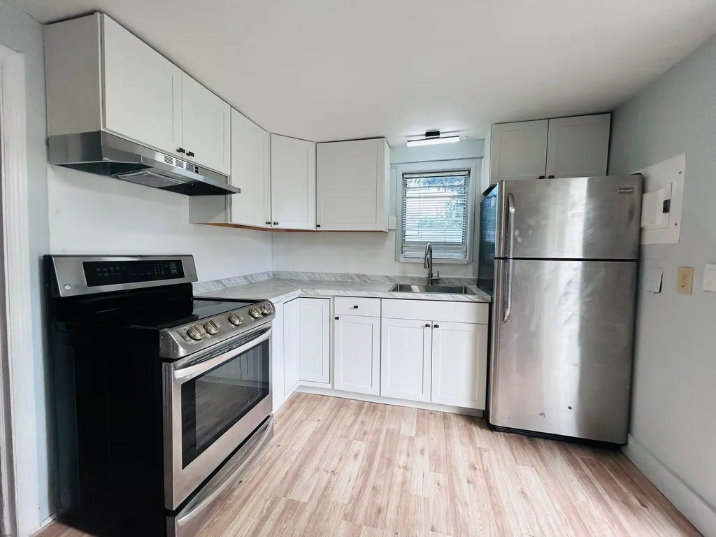 3901 Lakewood Road Palm Springs FL 33461