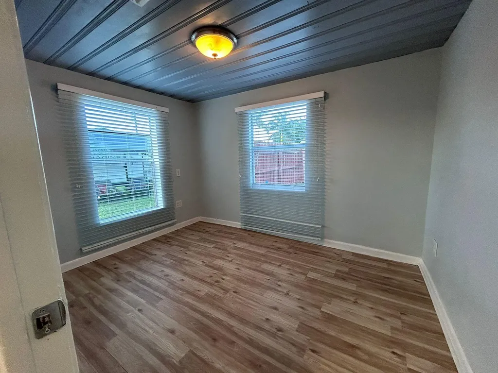 3901 Lakewood Road Palm Springs FL 33461