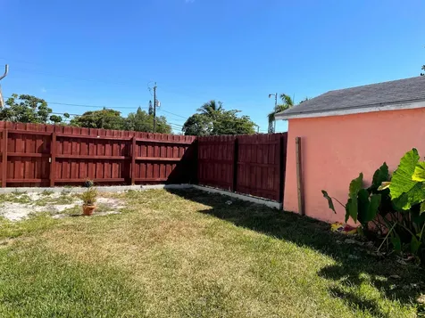 3901 Lakewood Road Palm Springs FL 33461