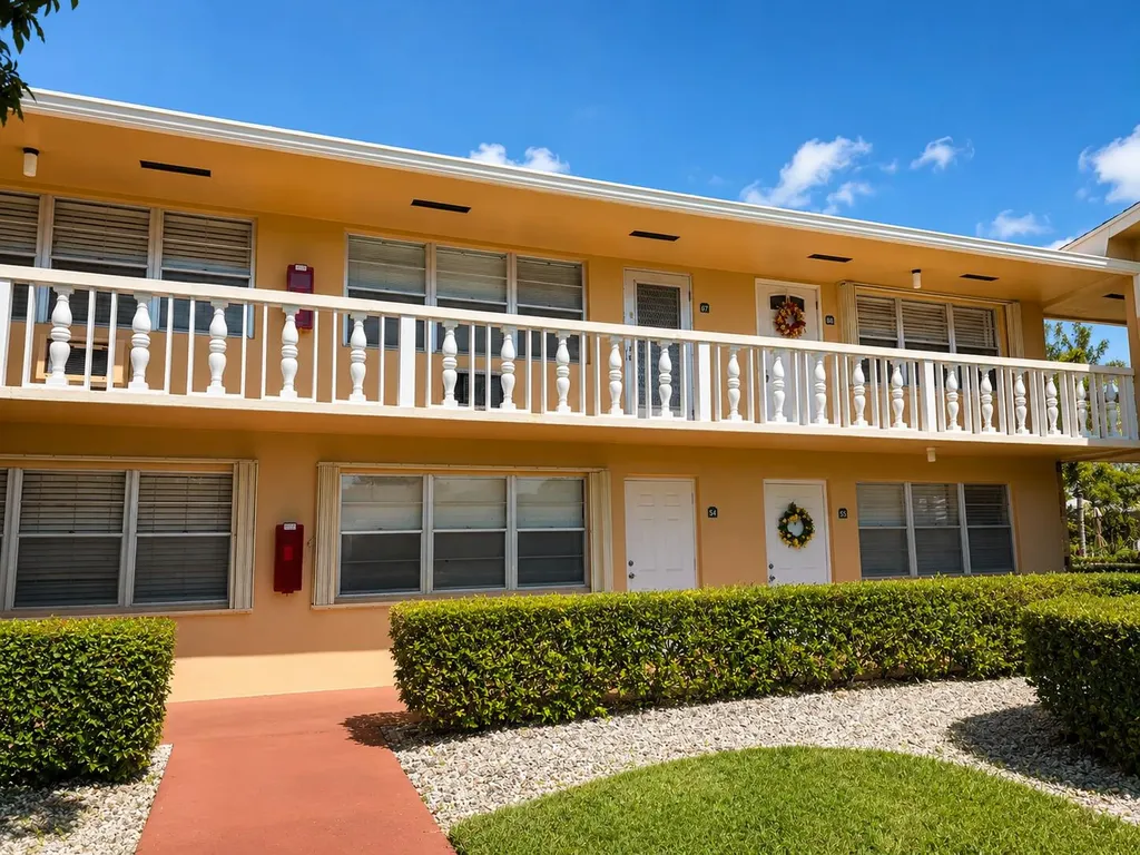 67 Camden C West Palm Beach FL 33417