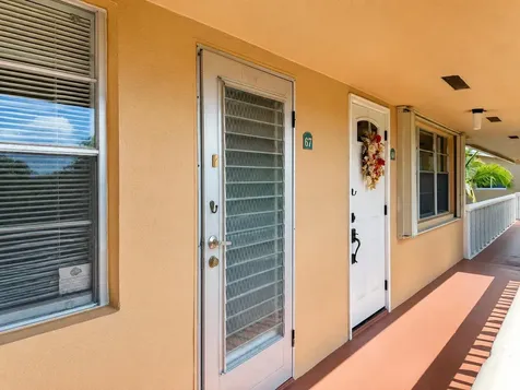 67 Camden C West Palm Beach FL 33417