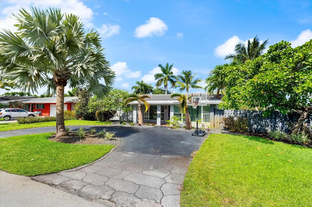 4461 NE 19th Avenue Oakland Park FL 33308