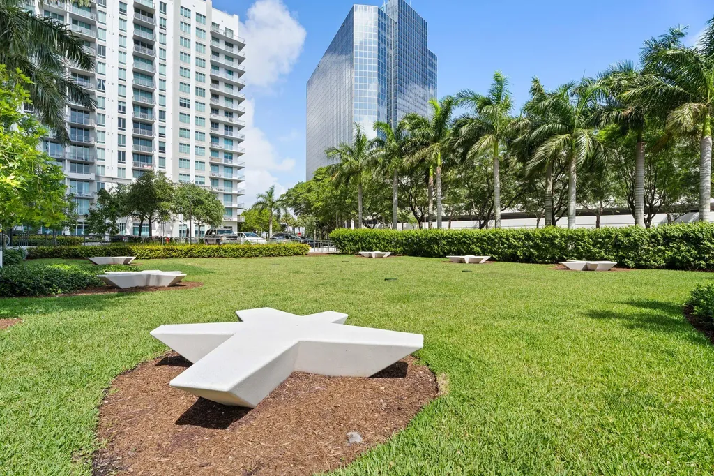 300 S Australian Avenue West Palm Beach FL 33401