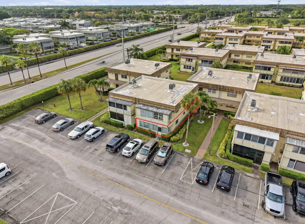 52 Saxony B Delray Beach FL 33446