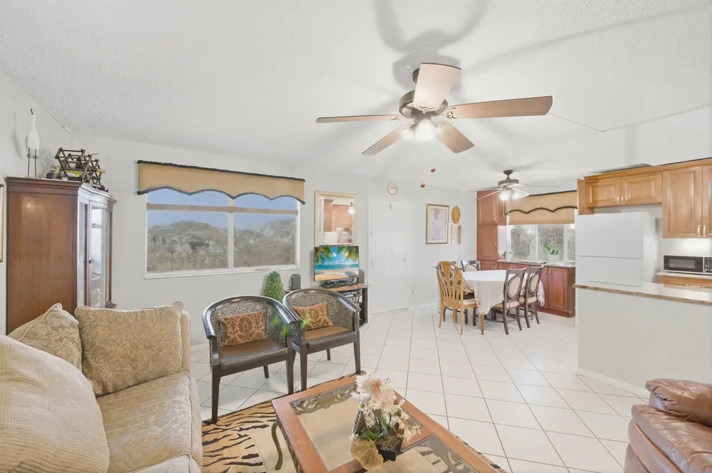 52 Saxony B Delray Beach FL 33446