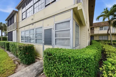 52 Saxony B Delray Beach FL 33446