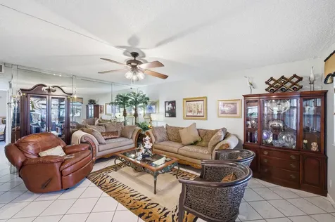 52 Saxony B Delray Beach FL 33446