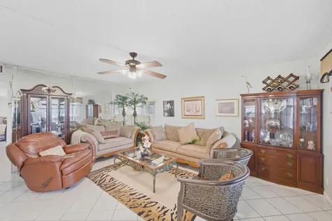 52 Saxony B Delray Beach FL 33446