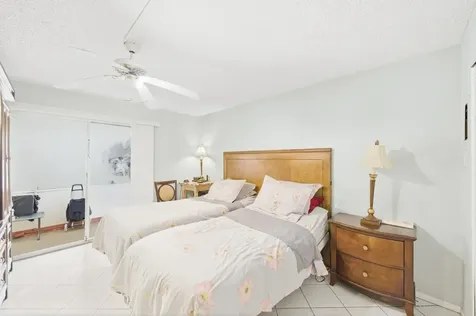 52 Saxony B Delray Beach FL 33446