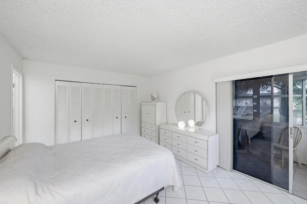519 Burgundy K Delray Beach FL 33484