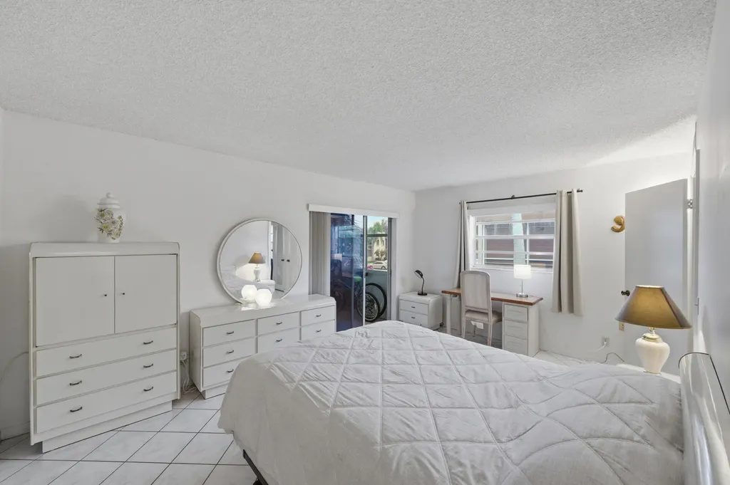 519 Burgundy K Delray Beach FL 33484