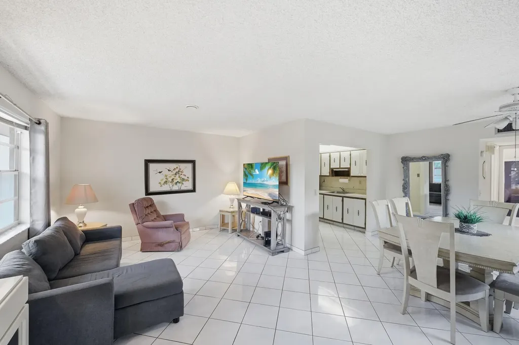 519 Burgundy K Delray Beach FL 33484